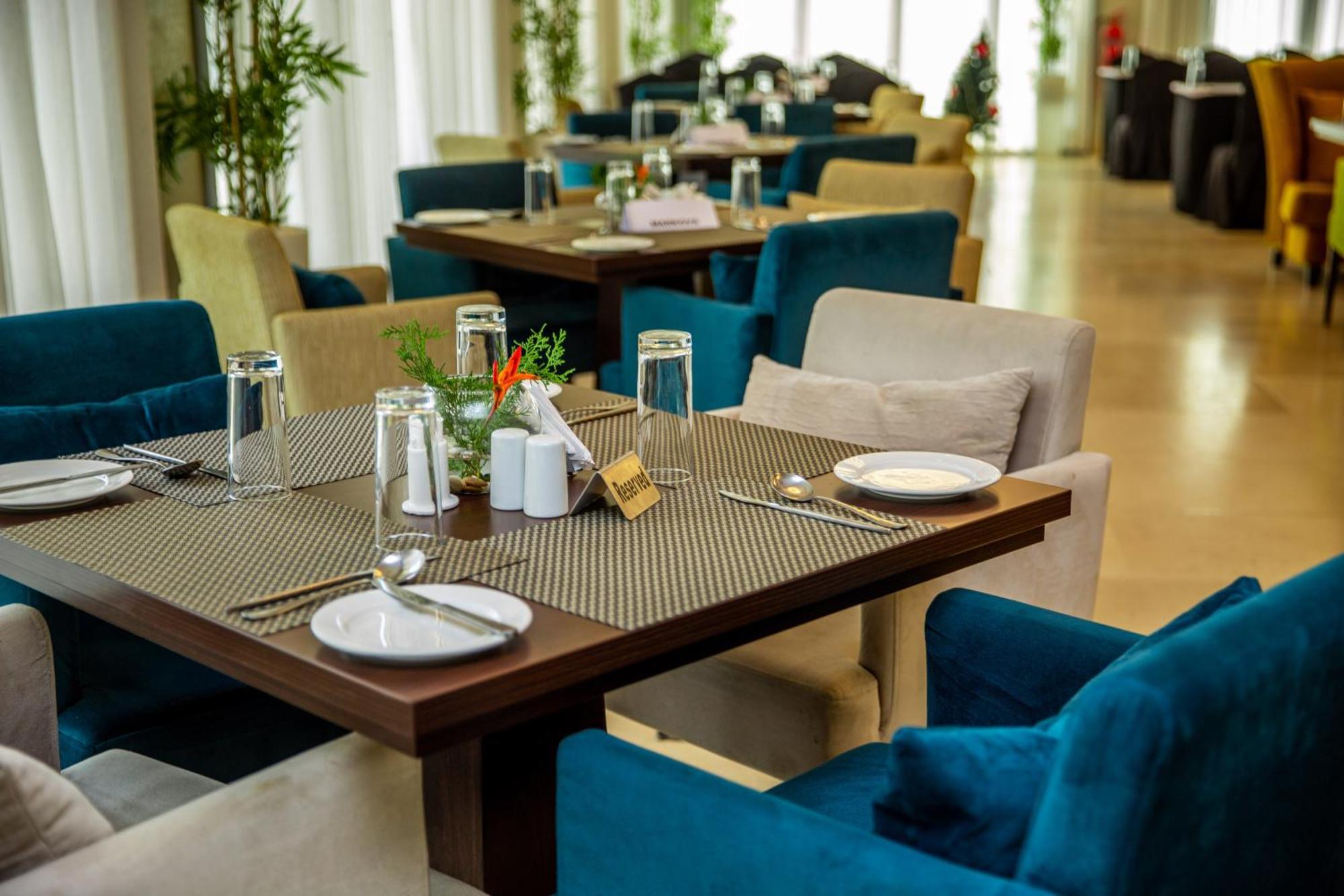 Lakowe Lakes Hotel, Golf And Country Estate By Newmark لاغوس المظهر الخارجي الصورة